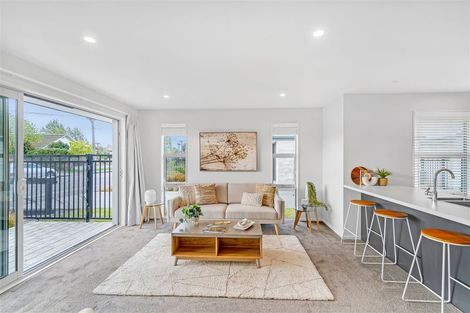 Photo of property in 9/3 Nyoli Street, Northcote, Christchurch, 8052