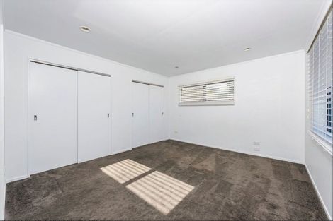 Photo of property in 20a Belleaire Court, West Harbour, Auckland, 0618