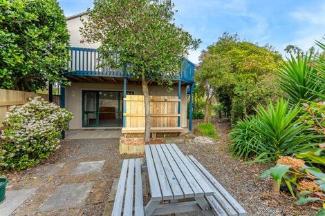 Photo of property in 8 Trig Hill Terrace, Waikanae Beach, Waikanae, 5036