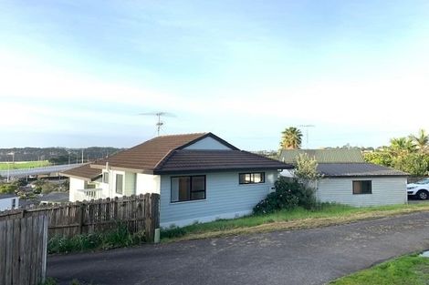 Photo of property in 19 Jumento Place, Unsworth Heights, Auckland, 0632