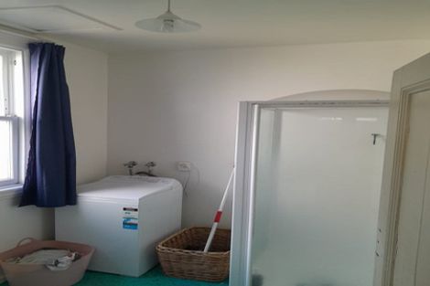 Photo of property in 48-50 Porritt Avenue, Mount Victoria, Wellington, 6011