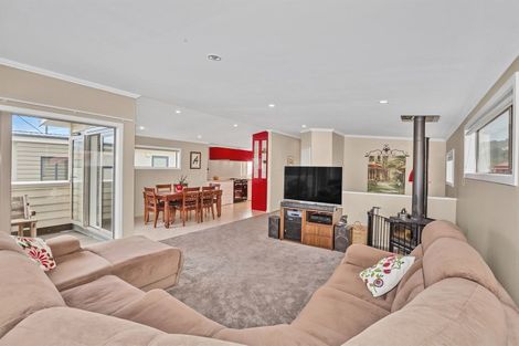 Photo of property in 3a Cromarty Place, Papakowhai, Porirua, 5024