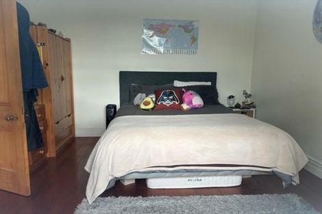 Photo of property in 1/9 Rutland Road, Stanley Point, Auckland, 0624