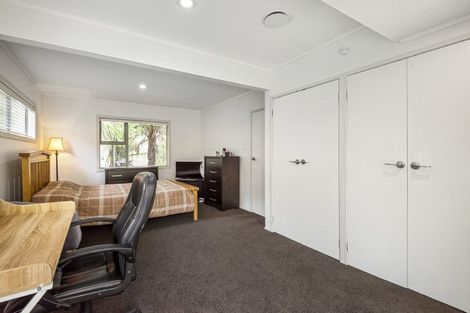 Photo of property in 2/23 Parr Terrace, Castor Bay, Auckland, 0620