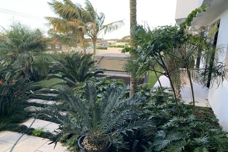 Photo of property in 1/2 Beatrice Avenue, Hillcrest, Auckland, 0627