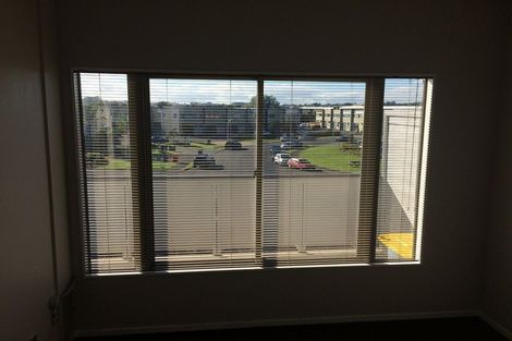 Photo of property in 6/26 Lovell Court, Rosedale, Auckland, 0632