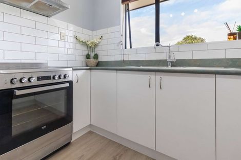 Photo of property in 28 Aldershot Place, Nawton, Hamilton, 3200