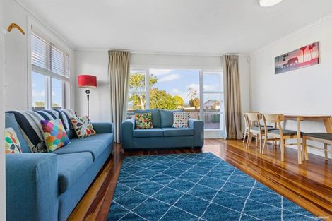 Photo of property in 237 Sturges Road, Henderson, Auckland, 0612