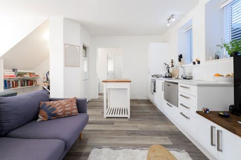 Photo of property in 22 Seaview Road, Otumoetai, Tauranga, 3110