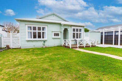 Photo of property in 1 Mcgrath Street, Napier South, Napier, 4110