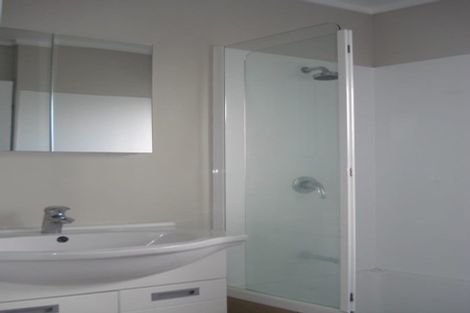 Photo of property in 10 Vera Road, Te Atatu South, Auckland, 0610