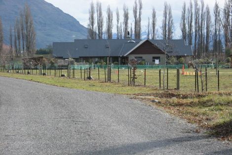 Photo of property in 296 Riverbank Road, Wanaka, 9382