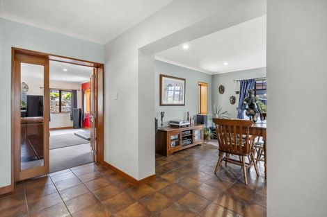 Photo of property in 41 Highgrove, Saint Clair, Dunedin, 9012