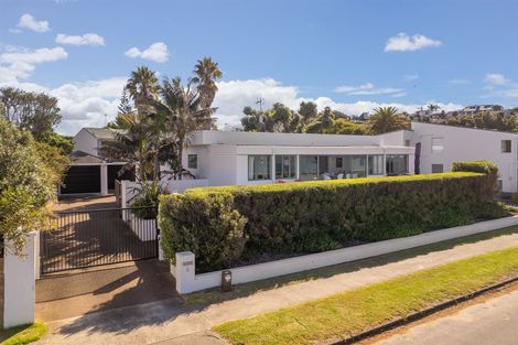 Photo of property in E/5 The Esplanade, Eastern Beach, Auckland, 2012