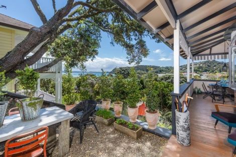 Photo of property in 1 Robertson Street, Russell, 0202