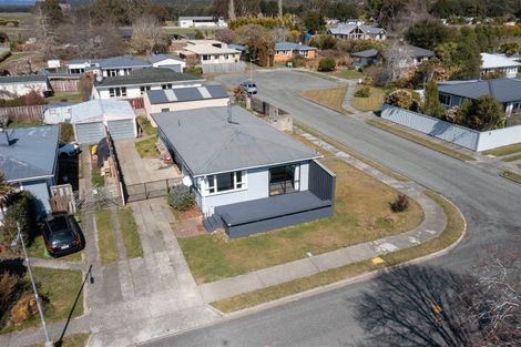 Photo of property in 26 Mararoa Drive, Manapouri, 9679