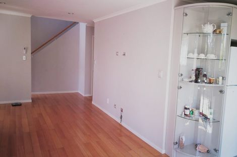 Photo of property in 26a Raleigh Road, Northcote, Auckland, 0627