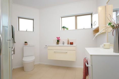 Photo of property in 17a Tirimoana Road, Te Atatu South, Auckland, 0602
