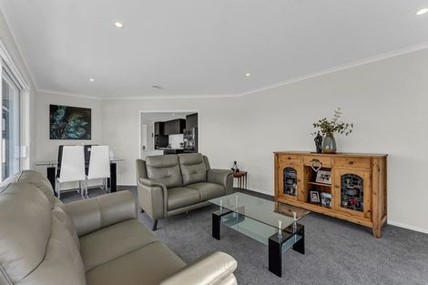 Photo of property in 9 Mutetai Road, Clarks Beach, 2122