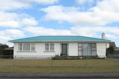 Photo of property in 25 Rollerson Street, Papakura, 2110