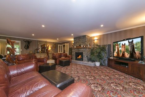 Photo of property in 63 Riverland Road, Kumeu, 0892