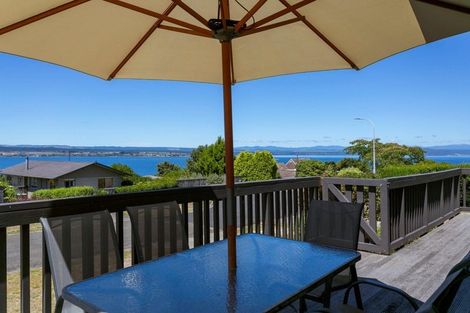 Photo of property in 2/12 Isobel Street, Acacia Bay, Taupo, 3330