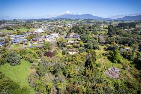 Photo of property in 2 Byron Place, Whalers Gate, New Plymouth, 4310