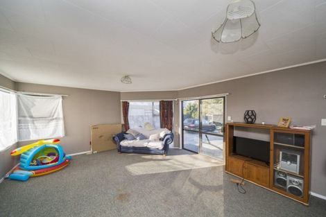 Photo of property in 84 Albion Street, Hawera, 4610