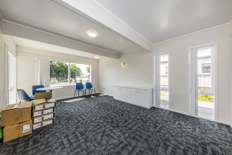 Photo of property in 32 Beach Road, Pahurehure, Papakura, 2113