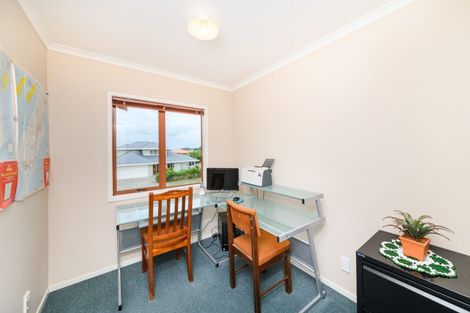 Photo of property in 12 Silkwood Place, Fitzherbert, Palmerston North, 4410