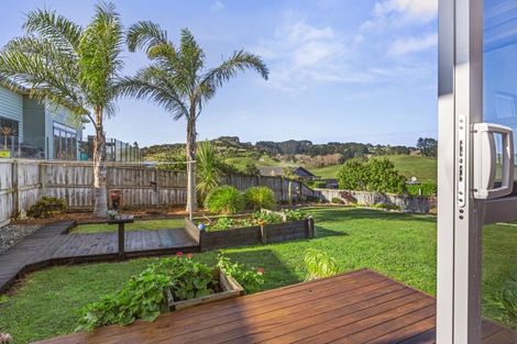 Photo of property in 2 Harakeke Place, Raglan, 3225