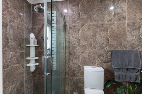 Photo of property in 61a Cobham Crescent, Kelston, Auckland, 0602