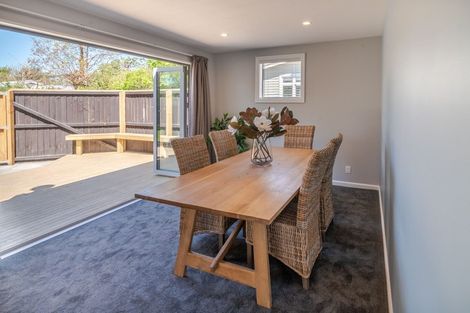 Photo of property in 128 Somerfield Street, Somerfield, Christchurch, 8024