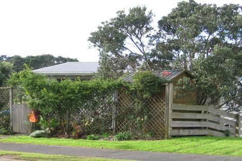 Photo of property in 22 Kahurangi Place, Snells Beach, 0920