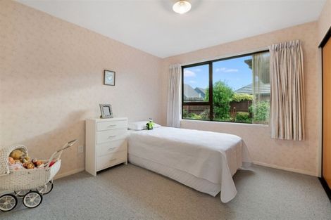 Photo of property in 16 Arkwright Place, Halswell, Christchurch, 8025