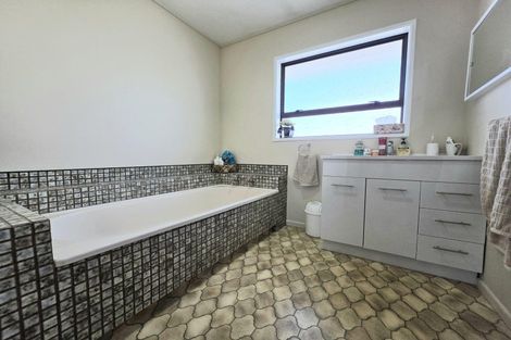 Photo of property in 8 Girvan Street, Oamaru North, Oamaru, 9400