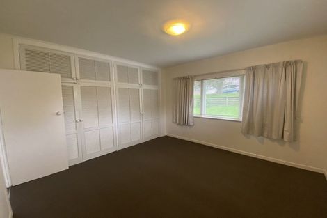 Photo of property in 194 East Coast Road, Forrest Hill, Auckland, 0620