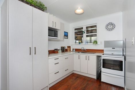 Photo of property in 18 Ngareta Street, Marton, 4710