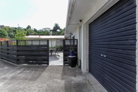 Photo of property in 2/12 Ambury Place, Merrilands, New Plymouth, 4312