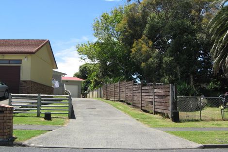 Photo of property in 7 Taihiki Road, Clarks Beach, 2122