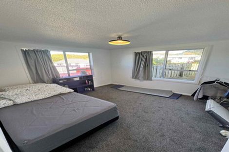Photo of property in 5 Whenua View, Titahi Bay, Porirua, 5022