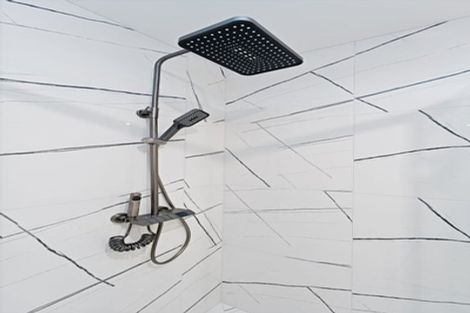 Photo of property in 21a Barron Drive, Green Bay, Auckland, 0604