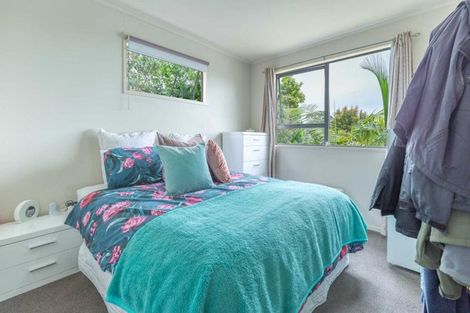 Photo of property in 33 Keegan Drive, Massey, Auckland, 0614