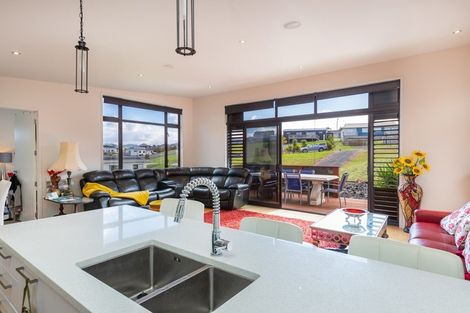 Photo of property in 5 Parklands Avenue, Mangawhai Heads, Mangawhai, 0505