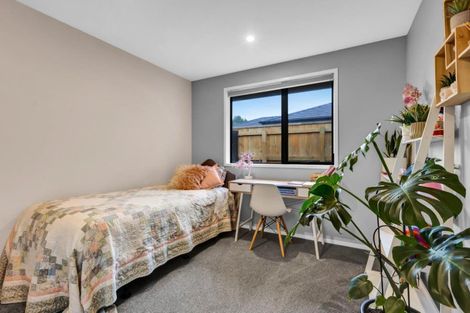 Photo of property in 3 Ruru Lane, Hurworth, New Plymouth, 4310