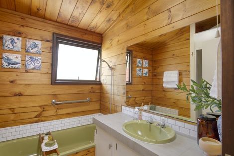 Photo of property in 17 Rice Crescent, Newlands, Wellington, 6037