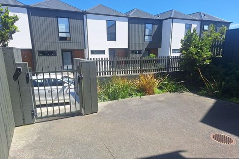 Photo of property in 18/6 Oswald Crescent, Paparangi, Wellington, 6037