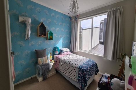 Photo of property in 2 Kotuku Lane, Hobsonville, Auckland, 0616