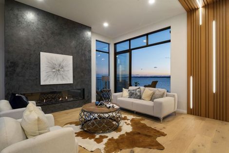 Photo of property in 1 Seawind Way, Hobsonville, Auckland, 0616