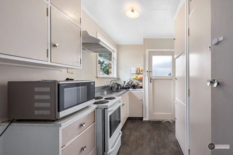 Photo of property in 2/11 Sutherland Avenue, Silverstream, Upper Hutt, 5019